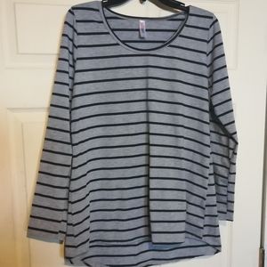 MOVING SALE! Gray black striped LuLaRoe Lynnae L